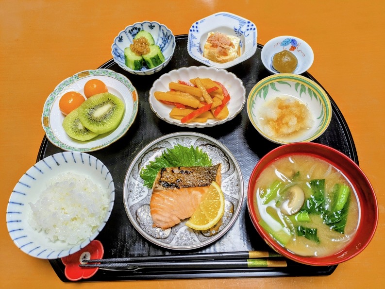 ホルムズ海峡のことが気になって仕事に集中できん